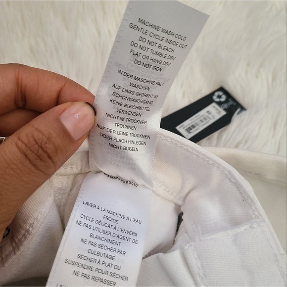 True Religion High Waist Button Fly Starr Optic White Distressed Jeans NWT SZ 25 - Picture 15 of 16